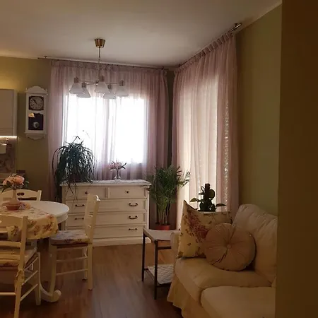 Apartment The Roses - Delizioso Attico Su 2 Livelli Zona Palacongressi *