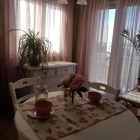 The Roses - Delizioso Attico Su 2 Livelli Zona Palacongressi *