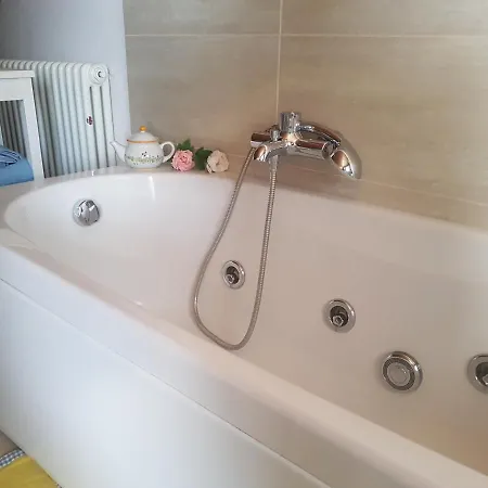Apartment The Roses - Delizioso Attico Su 2 Livelli Zona Palacongressi Rimini