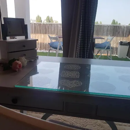 Apartmán The Roses - Delizioso Attico Su 2 Livelli Zona Palacongressi Rimini